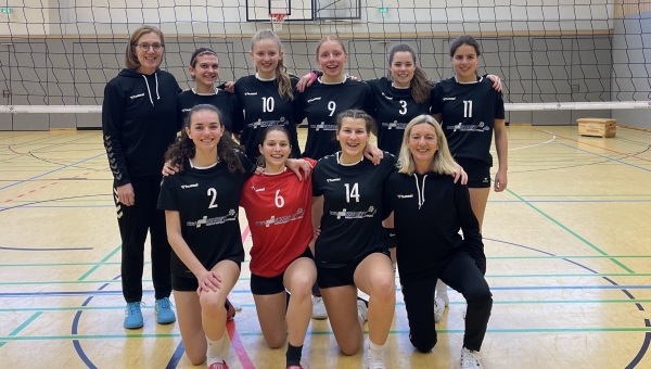 Volleyball U 20 Mädels erreichen den 3. Platz bei der Bezirksmeisterschaft
